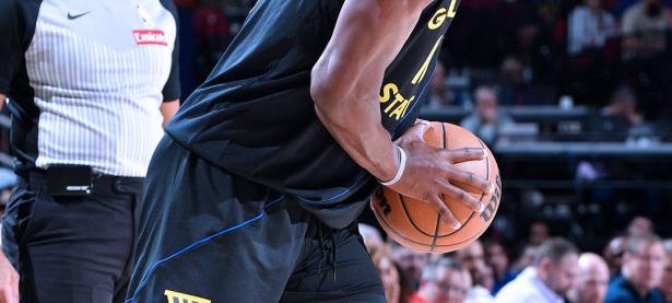 九游-巴特勒连续十五场比赛得分超过惊险取胜，勇士挑战极限！的简单介绍