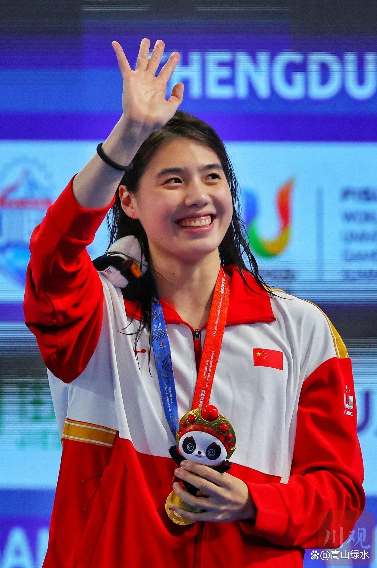 包含游泳常规赛掀起高潮，东城雷豹队鏖战东海雄狮队，老将里程碑之夜——争冠格局再洗牌的词条