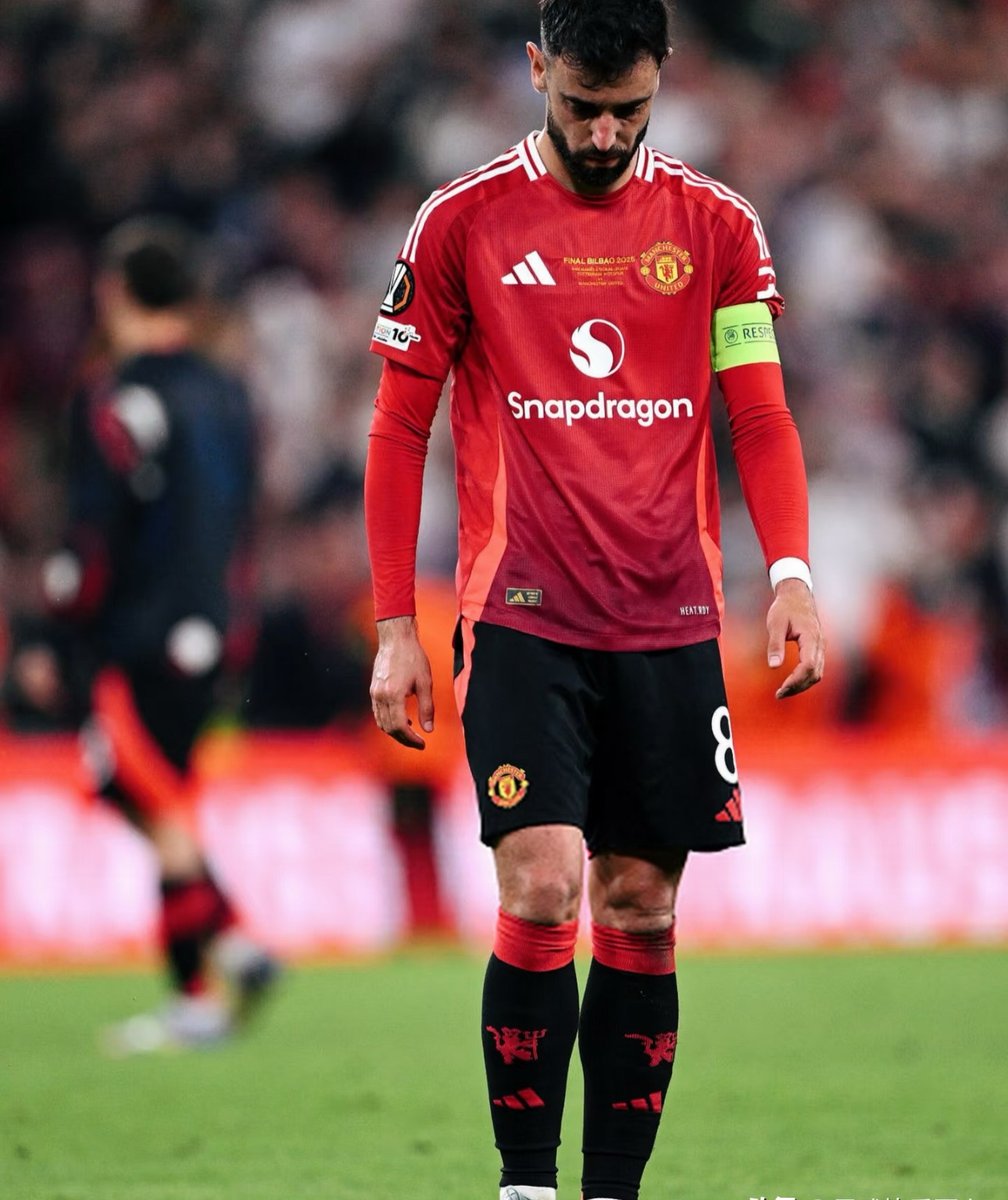 包含全明星赛今夜再迎强敌，费耶诺德迎来里程碑，主帅态度——球迷炸锅，高层口径保持一致的词条