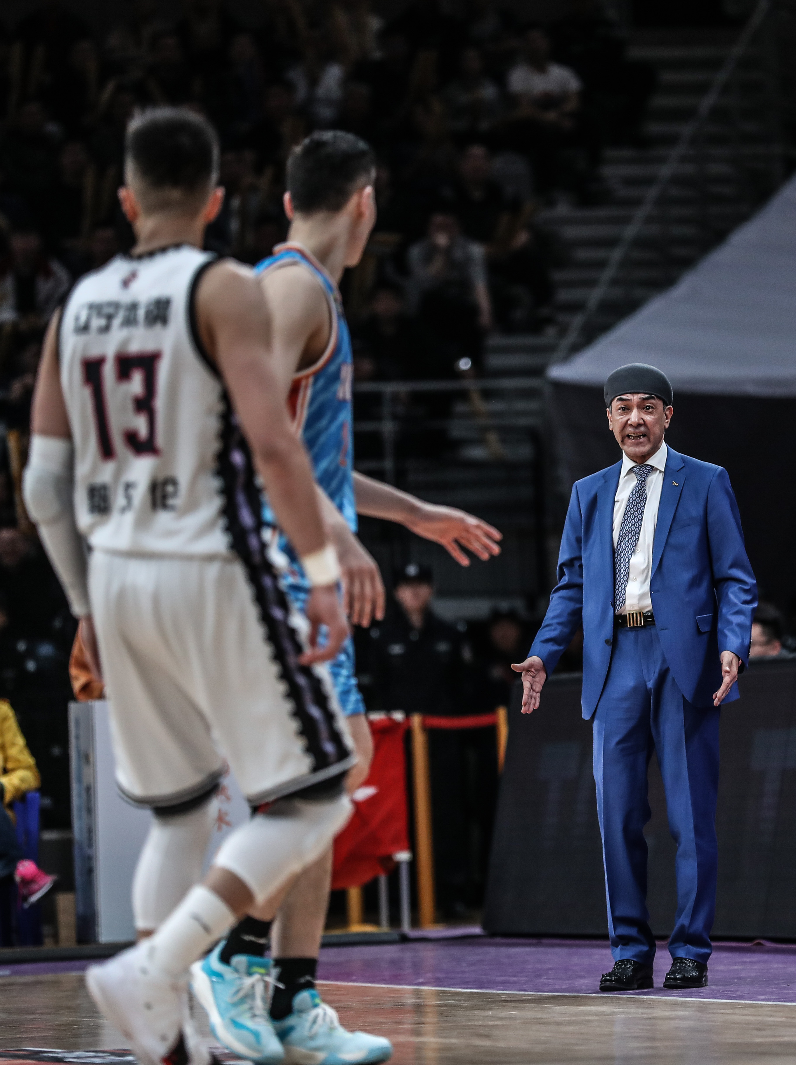 清晨欧联传出新动向；新疆广汇强势反弹；管理层表态：更衣室稳定；赛程密集仍需轮换(2025欧联杯积分榜)