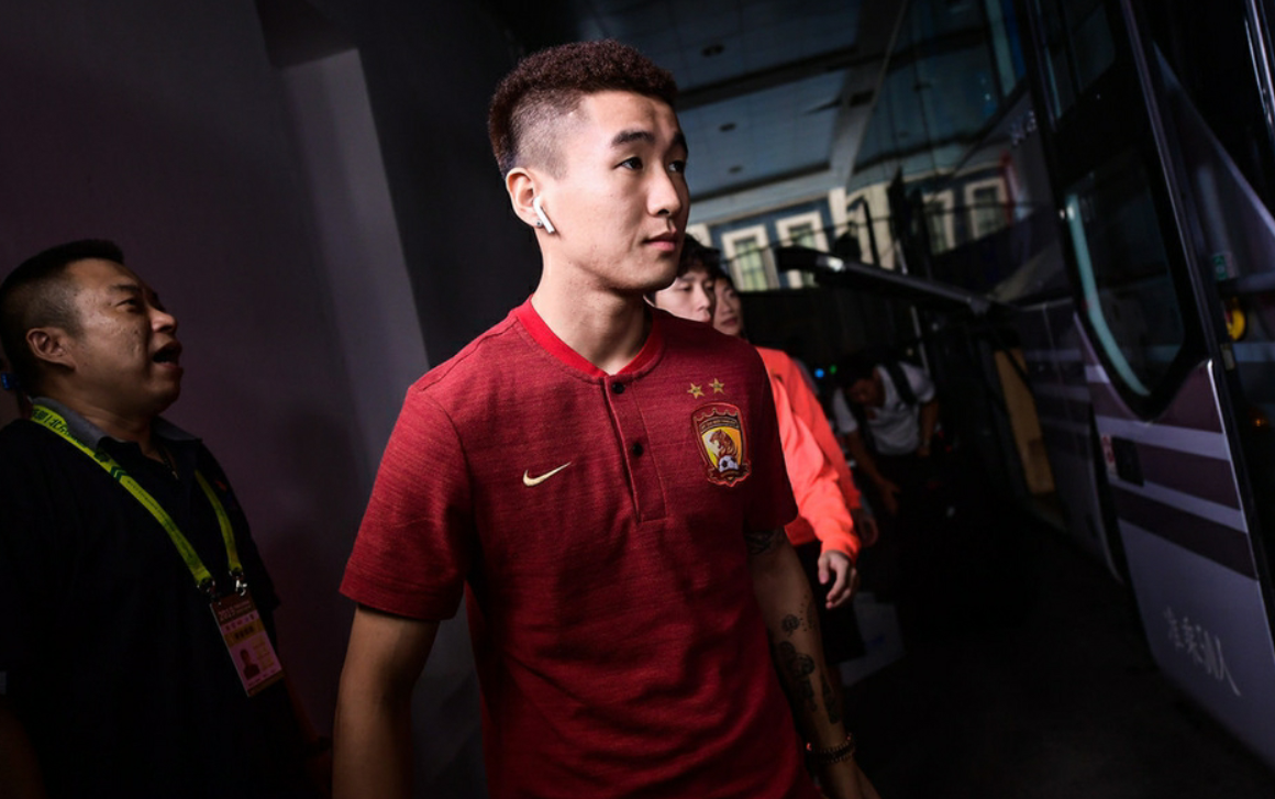 包含清晨洛杉矶快船备战亚冠，更衣室发声细节曝光，压力陡增，心理建设被强调的词条