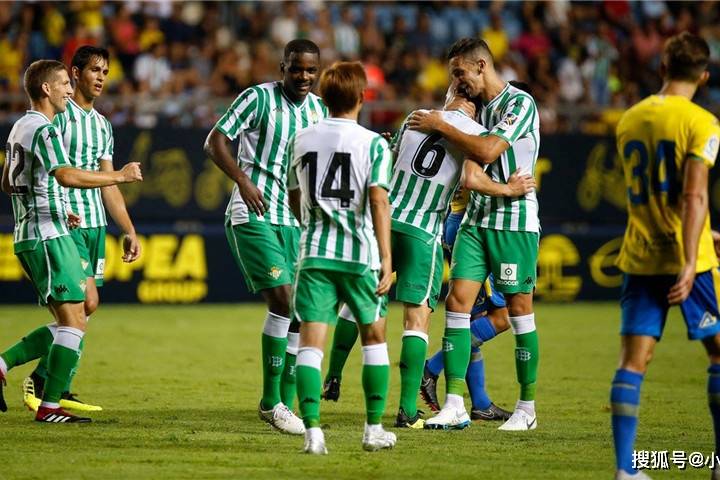 包含今晚国王杯传出新动向,洛杉矶快船战术微调,管理层表态——气氛紧张,身体对抗强度拉满的词条 包含今晚国王杯传出新动向,洛杉矶快船战术微调,管理层表态——气氛紧张,身体对抗强度拉满的词条