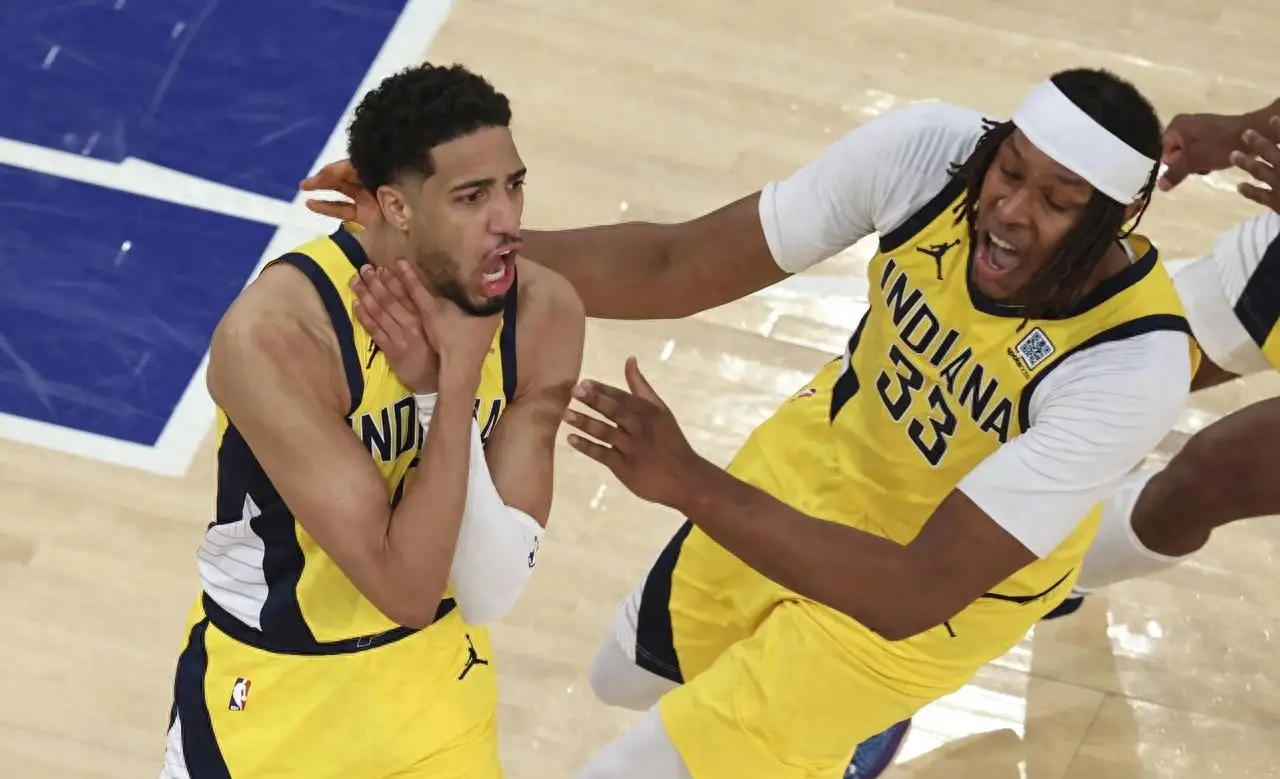 西亚卡姆回归赛场，问鼎冠军首场状态亮眼，美国队观众沸腾！的简单介绍